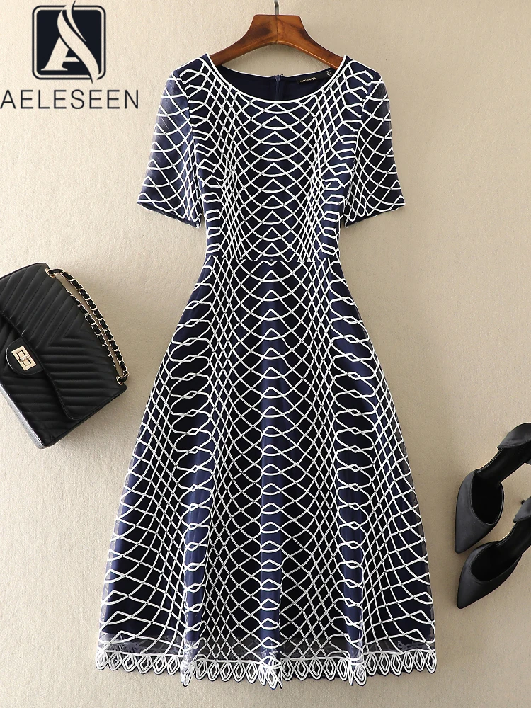 AELESEEN Women Spring Summer Dress Designer Fashion Geometric Embroidery Seqined Pink Wine Elegant Party Holiday
AELESEEN Women Spring Summer Dress Designer Fashion Geometric Embroidery Seqined Pink Wine Elegant Party Holiday
