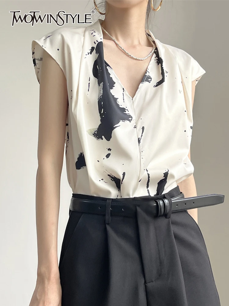 TWOTWINSTYLE Hit Color Print Blouses For Women V Neck Short Sleeve Patchwork Folds Loose Summer Shirts Female Fashion Clothing
TWOTWINSTYLE Hit Color Print Blouses For Women V Neck Short Sleeve Patchwork Folds Loose Summer Shirts Female Fashion Clothing
