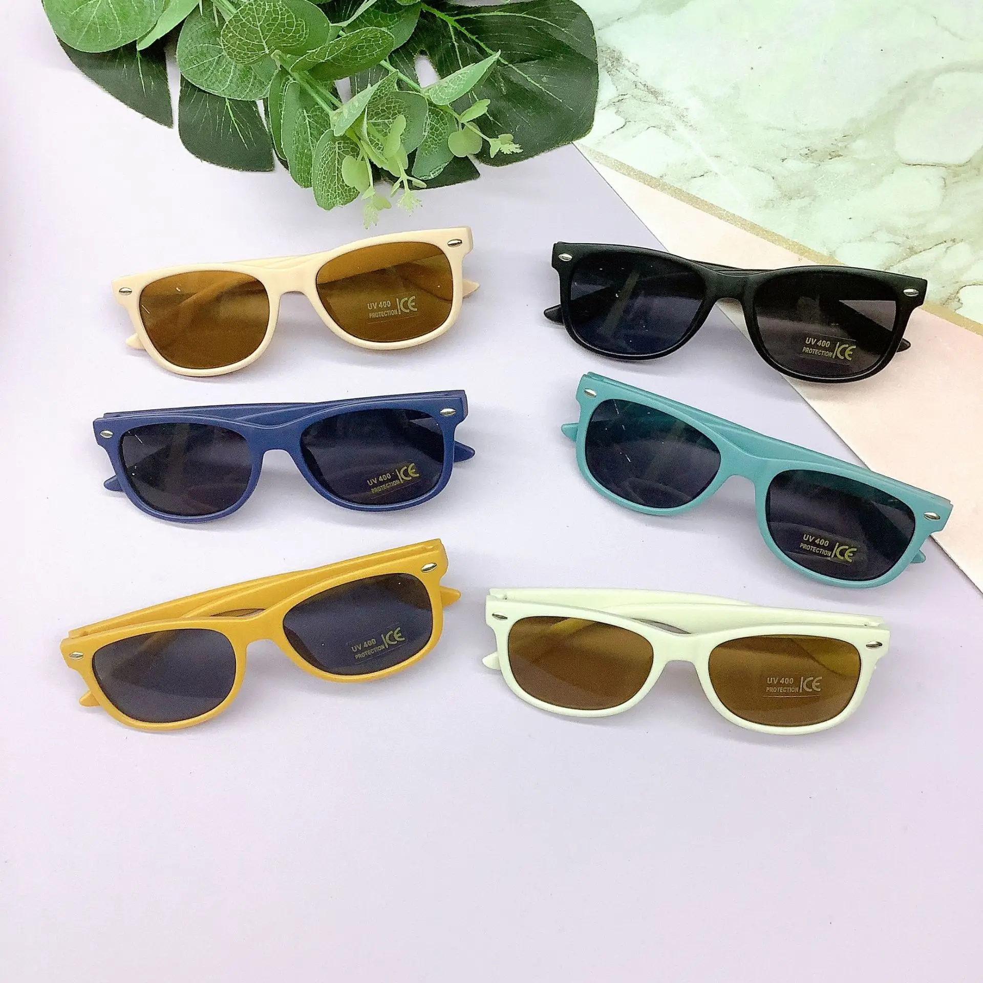 Vintage Fashion Export Rice Nail Children's Sunglasses Personalized Boys and Girls' Sunglasses Wholesale Rice Nail Sunglasses
Vintage Fashion Export Rice Nail Children's Sunglasses Personalized Boys and Girls' Sunglasses Wholesale Rice Nail Sunglasses