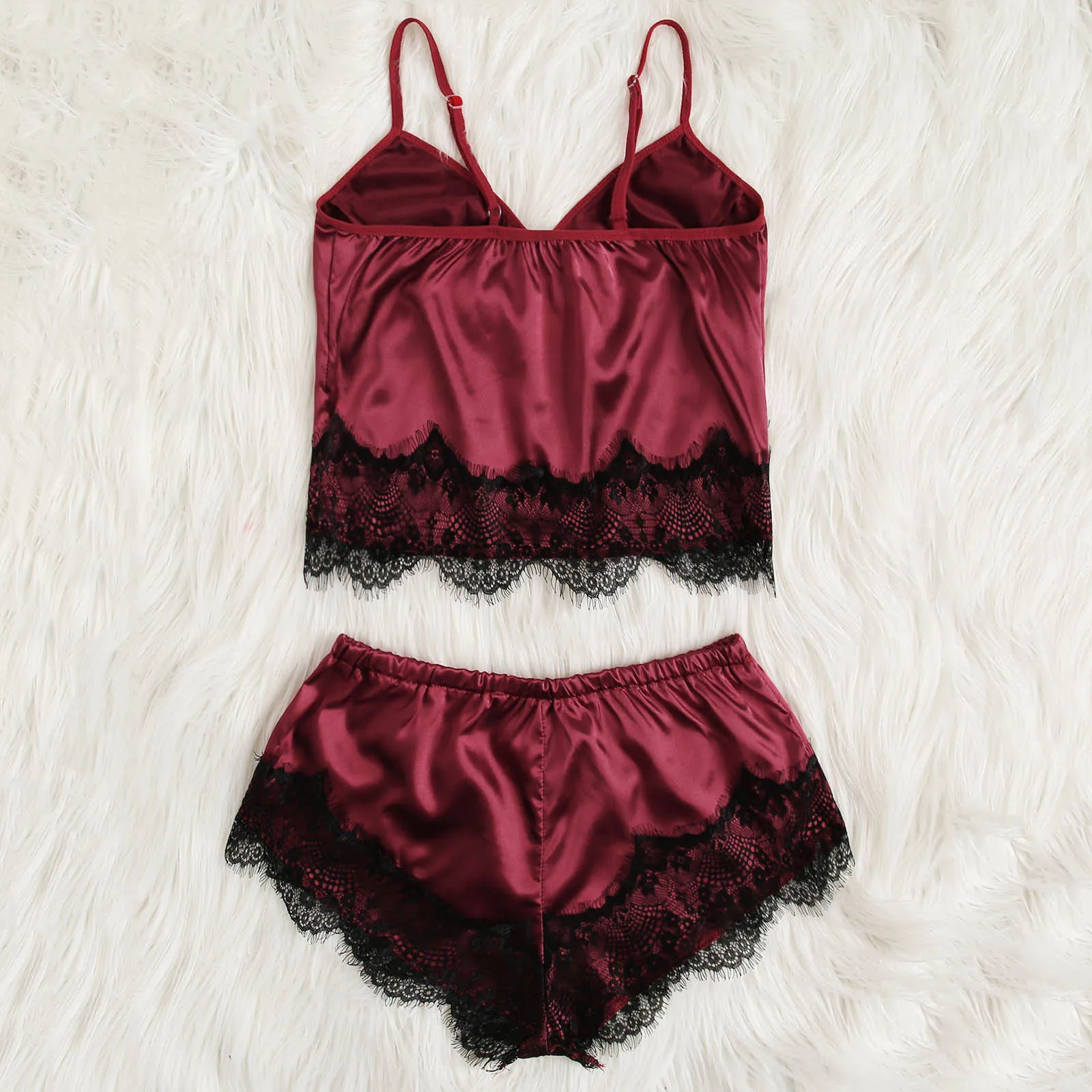 Женский Модный повседневный комплект из 2 предметов, сексуальная пижама, Шелковый атласный черный кружевной топ без рукавов с V-образным вырезом и кружевные шорты, повседневный комплект
Женский Модный повседневный комплект из 2 предметов, сексуальная пижама, Шелковый атласный черный кружевной топ без рукавов с V-образным вырезом и кружевные шорты, повседневный комплект