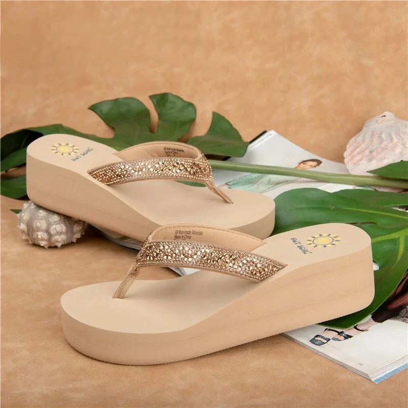 New Korean Fashion Womens Slides Quality Rhinestone Thick Bottom Lightweight Flip-flops Non-slip Elastic Insoles Summer Sandals
New Korean Fashion Womens Slides Quality Rhinestone Thick Bottom Lightweight Flip-flops Non-slip Elastic Insoles Summer Sandals