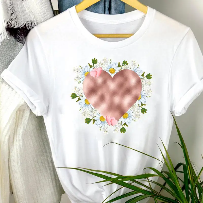 Love Chrysanthemum Women's Tops Flowers Women's Fashion Tops Women's Short Sleeve Girls T-shirts
Love Chrysanthemum Women's Tops Flowers Women's Fashion Tops Women's Short Sleeve Girls T-shirts
