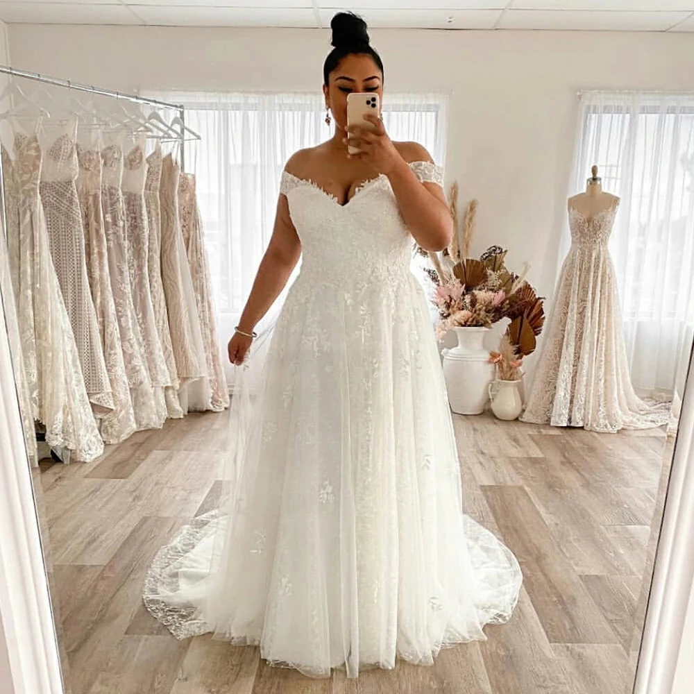 Weilinsha Plus Size A-Line Off the Shoulder Wedding Dresses Appliques Tulle Lace Sweetheart Bridal Dresses with Court Train
Weilinsha Plus Size A-Line Off the Shoulder Wedding Dresses Appliques Tulle Lace Sweetheart Bridal Dresses with Court Train