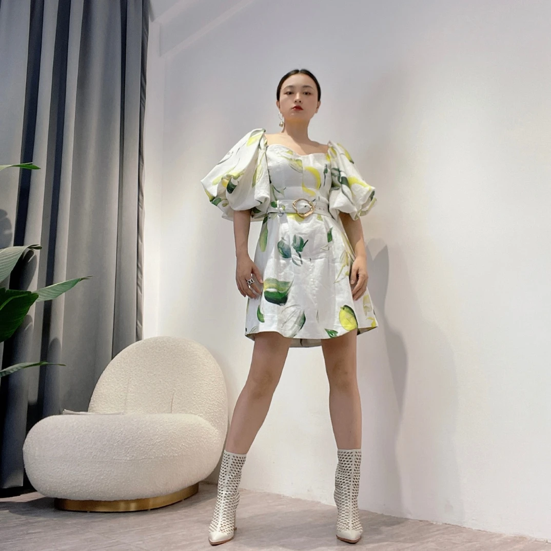 Льняное платье-миди на бретельках, с цветочным принтом 
Льняное платье-миди на бретельках, с цветочным принтом