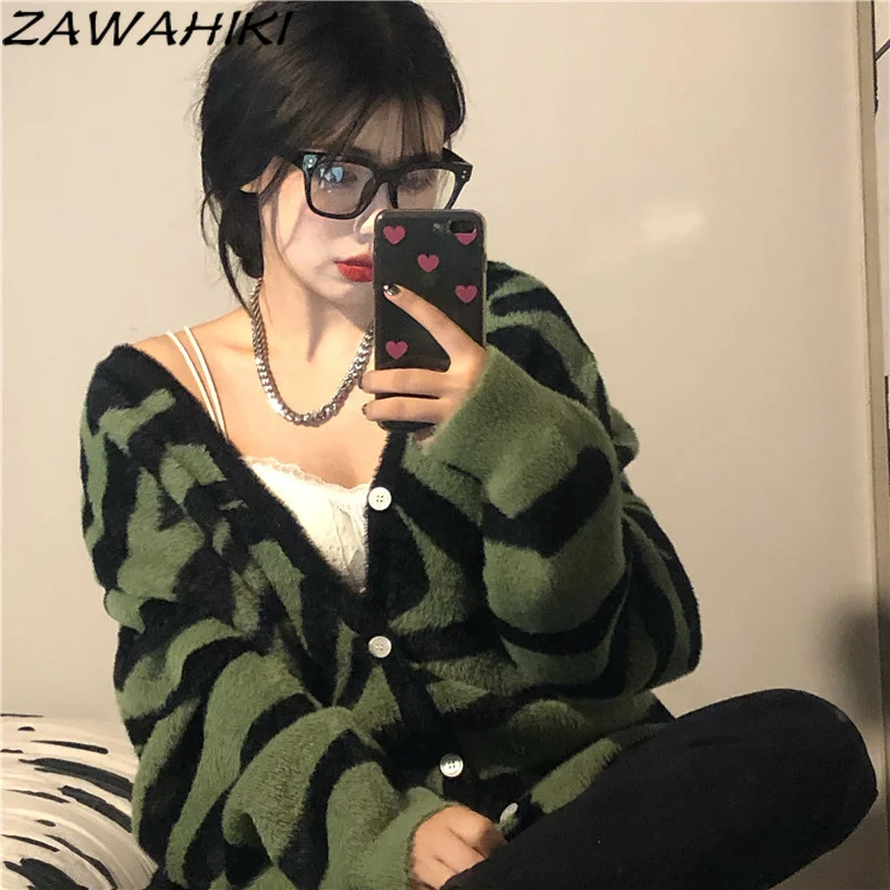 Весенне-осенний вязаный кардиган zawhiki с принтом зеленой зебры, свитеры с V-образным вырезом, Модные свободные кофты, кардиганы с длинным рука...
Весенне-осенний вязаный кардиган zawhiki с принтом зеленой зебры, свитеры с V-образным вырезом, Модные свободные кофты, кардиганы с длинным рука...