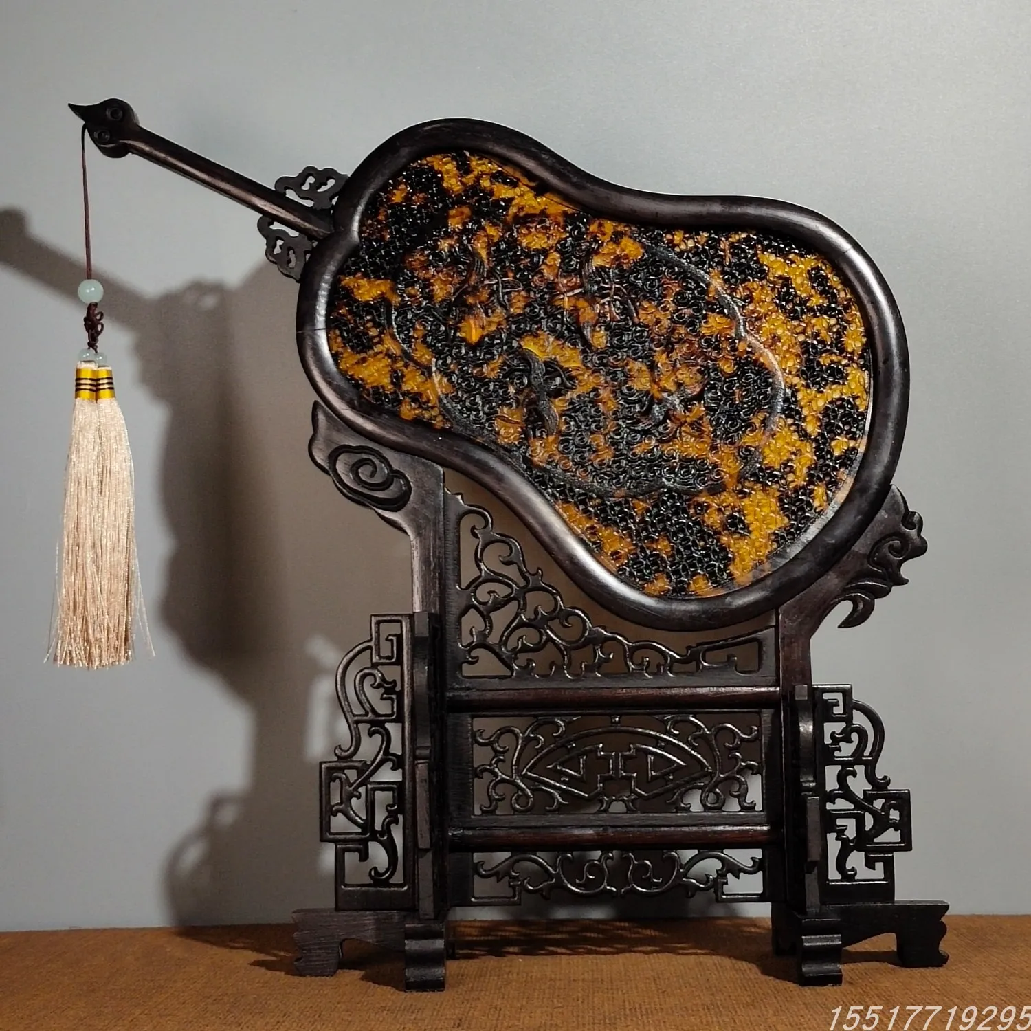 Ebony Wooden Frame Fan Home Decoration Small Leaf Ebony Wooden Frame Inlaid Fan-Shaped Screen Ornaments
Ebony Wooden Frame Fan Home Decoration Small Leaf Ebony Wooden Frame Inlaid Fan-Shaped Screen Ornaments
