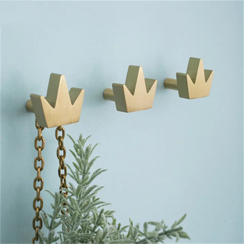 Heart Crown Brass Coat Hook Wall Punching Installation Door Key Hook Metal Decorative Holder Rack Home Accessories Gadgets Organ
Heart Crown Brass Coat Hook Wall Punching Installation Door Key Hook Metal Decorative Holder Rack Home Accessories Gadgets Organ