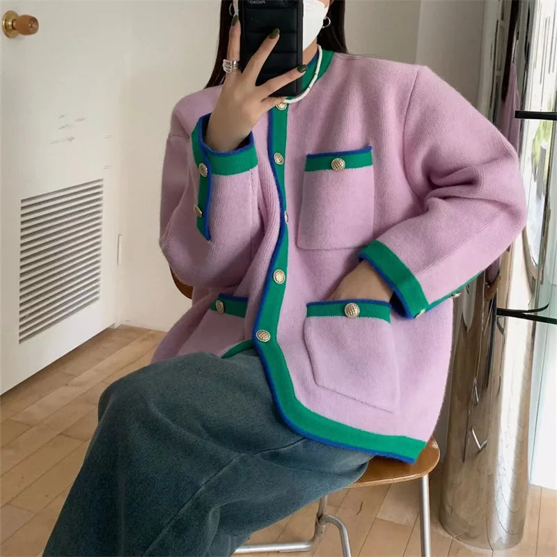 Korean Style New V Neck Cardigan Sweater Female Knitwear Winter Casual Loose Single Breasted Knit Jacket Sweater for Women
Korean Style New V Neck Cardigan Sweater Female Knitwear Winter Casual Loose Single Breasted Knit Jacket Sweater for Women