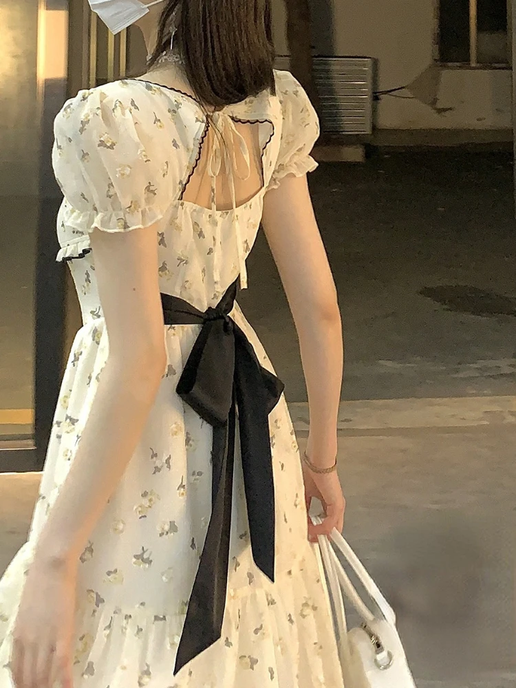 Пикантное цельнокроеное платье с открытой спиной, корейская мода, лето 2022, элегантное вечернее платье с цветочным принтом, женское пляжное ...
Пикантное цельнокроеное платье с открытой спиной, корейская мода, лето 2022, элегантное вечернее платье с цветочным принтом, женское пляжное ...