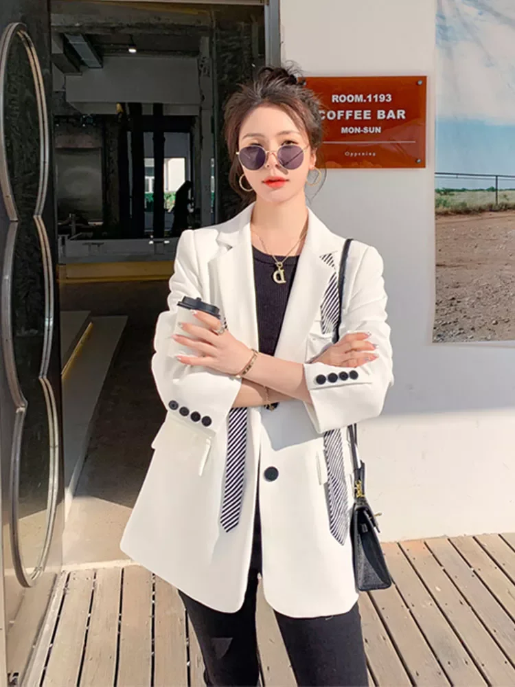 Women 2022 New Fashion Single Breasted Tie Accessories Blazer Coat Vintage Long Sleeve Pockets Female Outerwear Chic
Women 2022 New Fashion Single Breasted Tie Accessories Blazer Coat Vintage Long Sleeve Pockets Female Outerwear Chic
