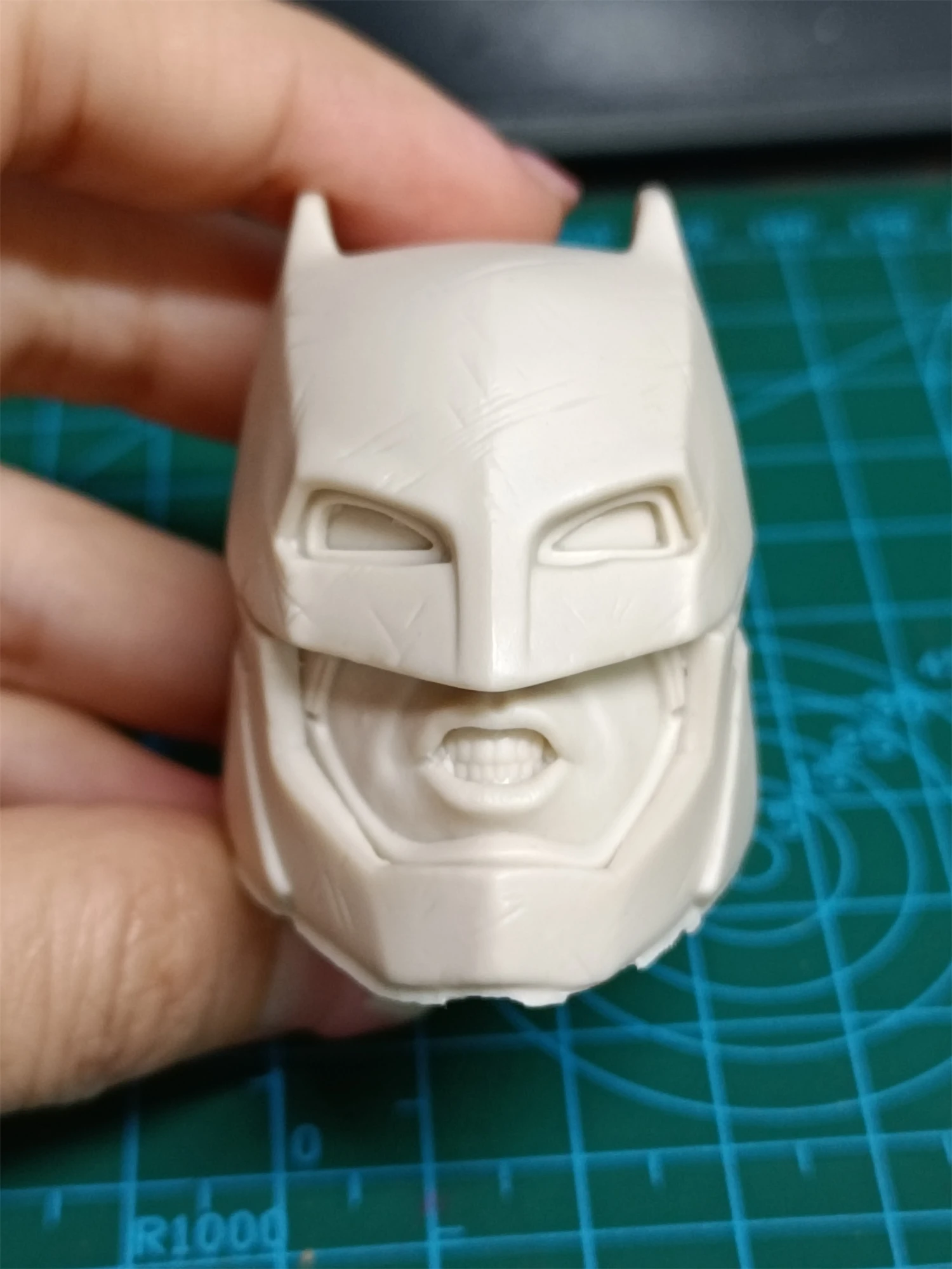 1/6 Unpainted Heavy Armored Big Ben Bat Head Carved Model Fit for 12'' Action Figure
1/6 Unpainted Heavy Armored Big Ben Bat Head Carved Model Fit for 12'' Action Figure