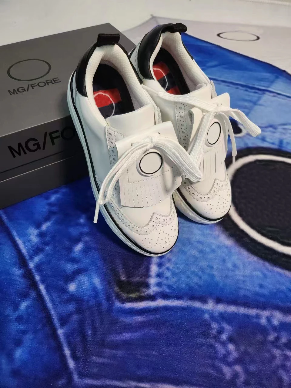 Женские нескользящие кроссовки для гольфа G4, верхний слой из воловьей кожи, для отдыха на открытом воздухе, Нескользящие, с бахромой, для спорта
Женские нескользящие кроссовки для гольфа G4, верхний слой из воловьей кожи, для отдыха на открытом воздухе, Нескользящие, с бахромой, для спорта