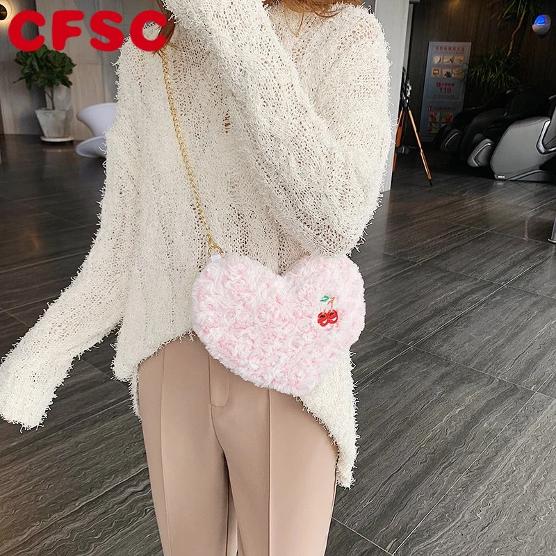 Luxury Design Plush Women Bags 2020 New Fashion Women's Shoulder Bags All-match Peach Heart Messenger Bag Cute Girl Coin Purse
Luxury Design Plush Women Bags 2020 New Fashion Women's Shoulder Bags All-match Peach Heart Messenger Bag Cute Girl Coin Purse