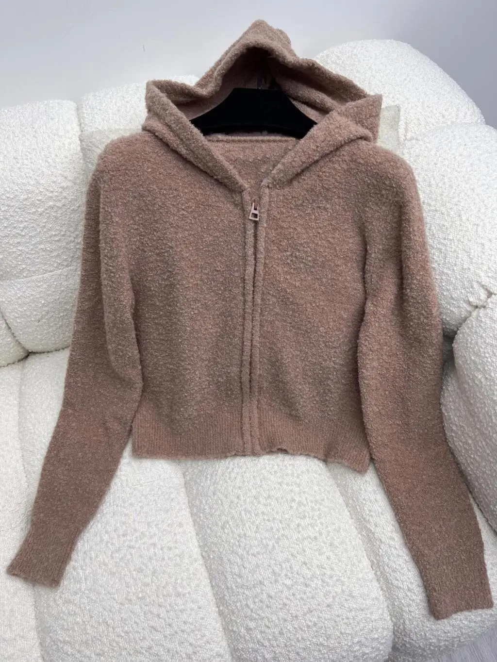 Cashmere Silk Coat Fashionable Elegant Slim Fit Slimming Casual Versatile Soft and Comfortable 2023 summer women's new hot
Cashmere Silk Coat Fashionable Elegant Slim Fit Slimming Casual Versatile Soft and Comfortable 2023 summer women's new hot