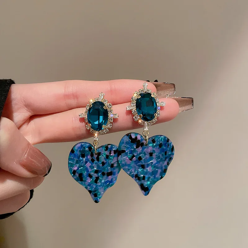 2022 New Blue Heart Big Earrings For Women Fashion Jewelry Rhinestone Love Rhombus Vintage Boucle oreille Femme
2022 New Blue Heart Big Earrings For Women Fashion Jewelry Rhinestone Love Rhombus Vintage Boucle oreille Femme