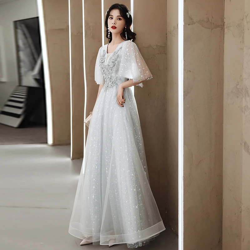 Silver Gray Wedding Party Dresses Long Luxury Appliques A-Line Floor-Length Shiny Tulle Prom Dresses For Special Occasion
Silver Gray Wedding Party Dresses Long Luxury Appliques A-Line Floor-Length Shiny Tulle Prom Dresses For Special Occasion