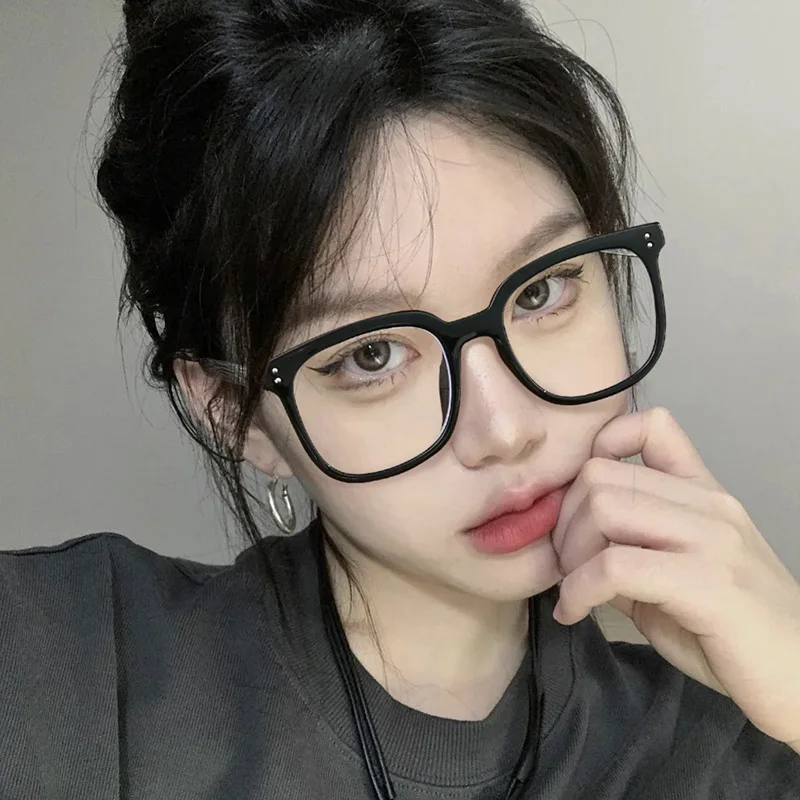 2022 Fashion unisex square Plain glasses for men women pc frame glasses for party eyeglasses 2 point frame Optical glasses
2022 Fashion unisex square Plain glasses for men women pc frame glasses for party eyeglasses 2 point frame Optical glasses