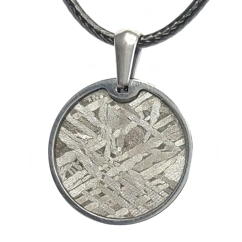 Muonionalusta Iron Meteorite Pendant Natural Meteorite Iron Material Pendant Pendant Round Meteorite Specimen
Muonionalusta Iron Meteorite Pendant Natural Meteorite Iron Material Pendant Pendant Round Meteorite Specimen