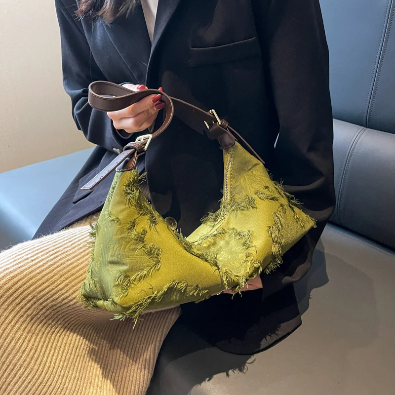 Retro Armpit Handbag Fashion Canvas Shopping Bag Casual Simple Women Shoulder Bag Female Chain Handbag For Women Underarm Tote
Retro Armpit Handbag Fashion Canvas Shopping Bag Casual Simple Women Shoulder Bag Female Chain Handbag For Women Underarm Tote