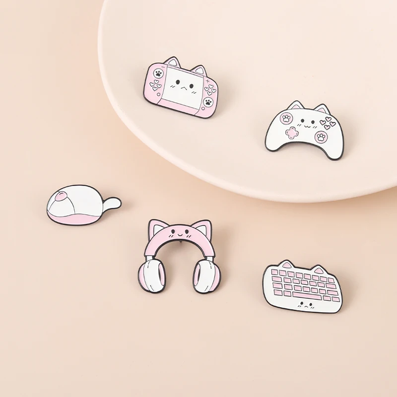Pink Game Accessories Peripherals Enamel Pins Game Mouse Keyboard Headset Gamepad Brooches Bag Backpack Badge Jewelry Gift
Pink Game Accessories Peripherals Enamel Pins Game Mouse Keyboard Headset Gamepad Brooches Bag Backpack Badge Jewelry Gift