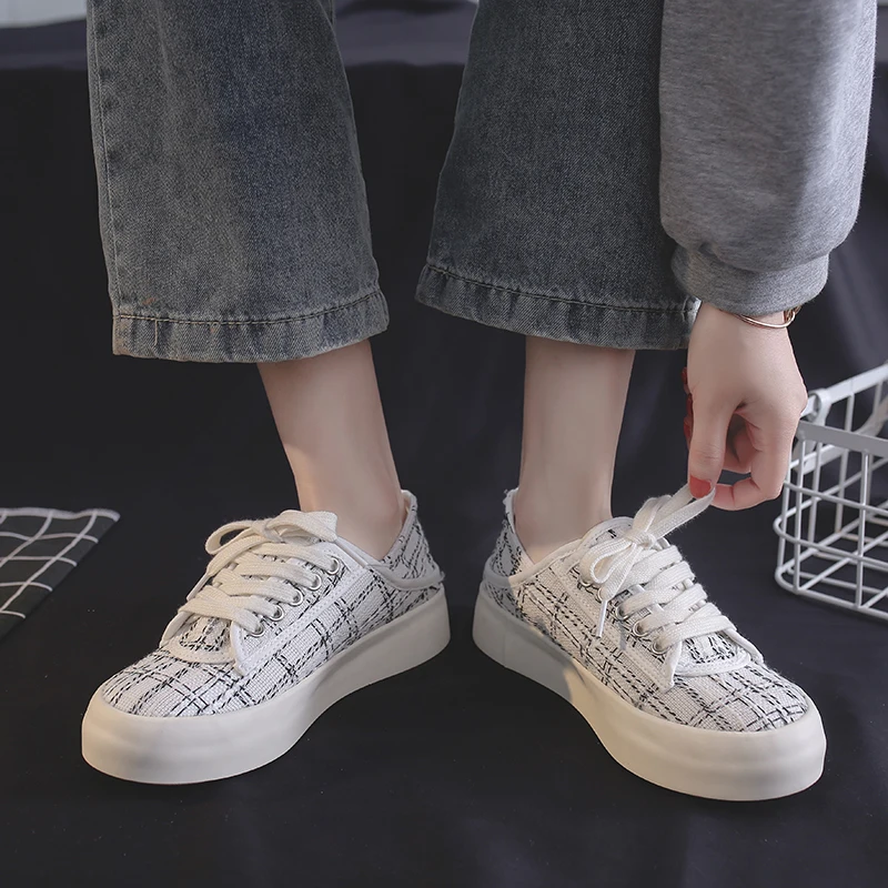 Casual Shoes Women's Fashion Breathable Walking Shoes Canvas Breathable Women's Sports Shoes All-match Trend Flat Shoes Womens
Casual Shoes Women's Fashion Breathable Walking Shoes Canvas Breathable Women's Sports Shoes All-match Trend Flat Shoes Womens