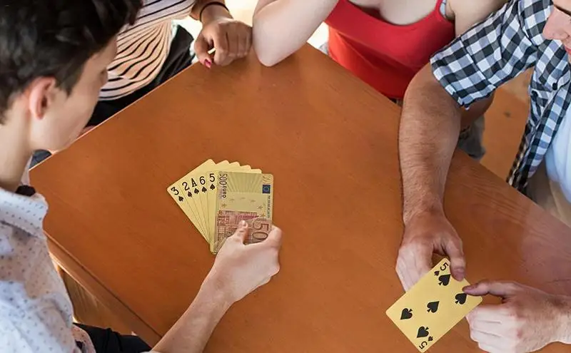 Poker Playing Cards Gold Foil Poker Card For Men With Euros Dollar Style Entertainment Game For Picnic Holiday Party
Poker Playing Cards Gold Foil Poker Card For Men With Euros Dollar Style Entertainment Game For Picnic Holiday Party