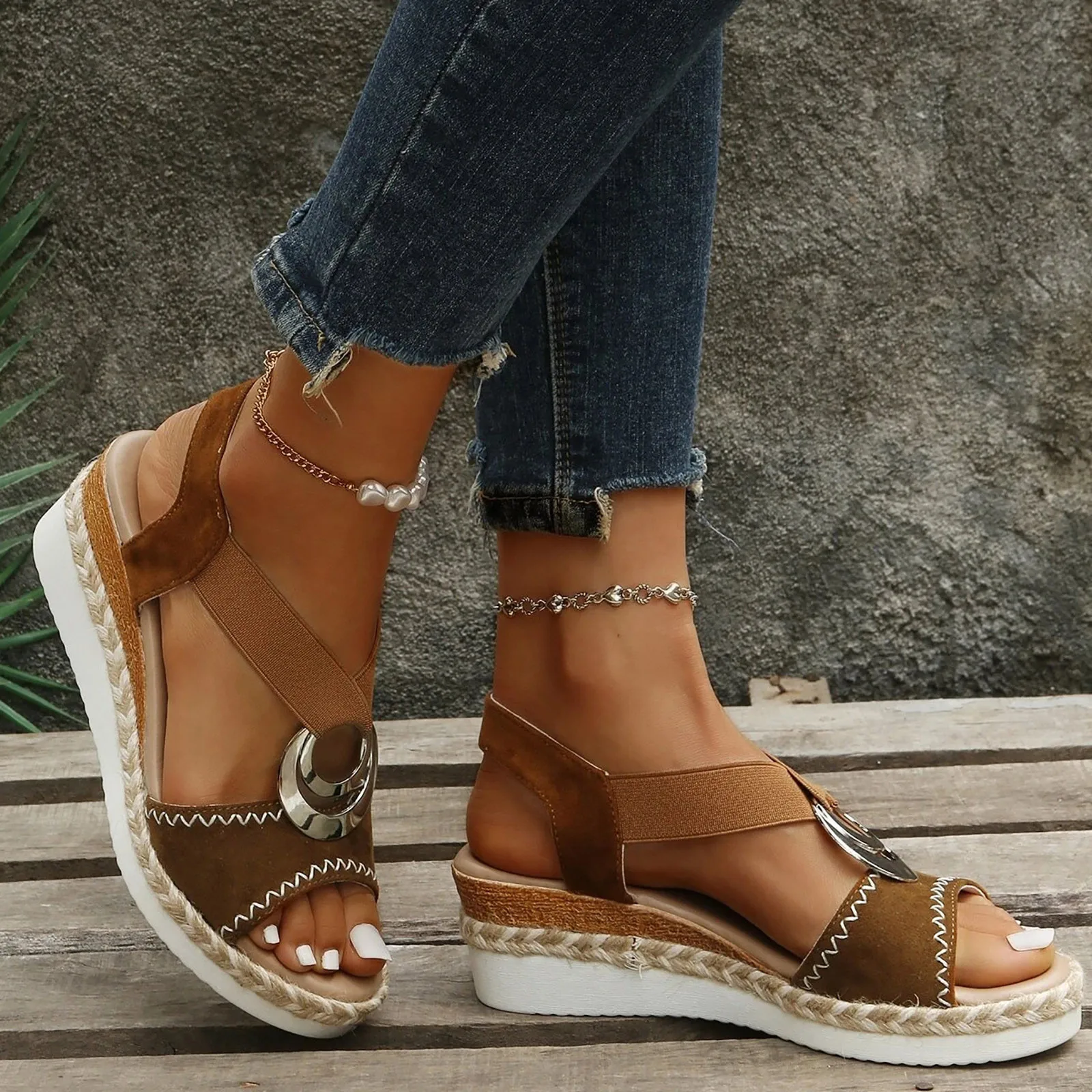 Stylish Sandals for Women Suede Metal Detail Slingback Wedge Sandals For Women Casual Open Toe Plastic Sandals Women New Size 40
Stylish Sandals for Women Suede Metal Detail Slingback Wedge Sandals For Women Casual Open Toe Plastic Sandals Women New Size 40