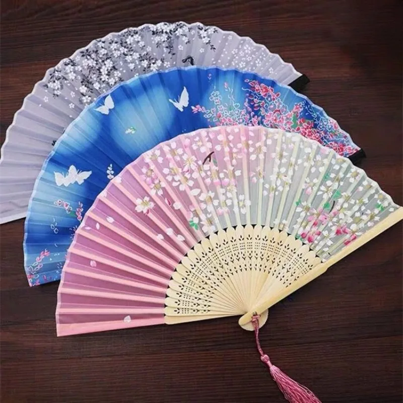 Vintage Style Silk Folding Fan Chinese Japanese Pattern Art Craft Gift Home Decoration Ornaments Dance Hand Fan
Vintage Style Silk Folding Fan Chinese Japanese Pattern Art Craft Gift Home Decoration Ornaments Dance Hand Fan
