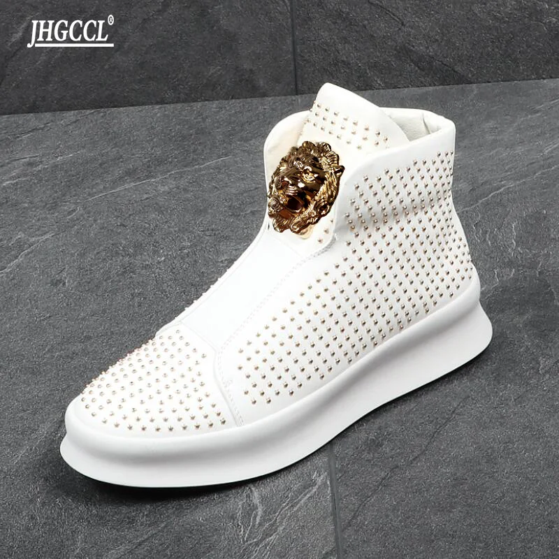 NEW Brand Rivet Men's casual shoes leather loafers men boot with thick low rivets,casual board with High height zapatos sapatos
NEW Brand Rivet Men's casual shoes leather loafers men boot with thick low rivets,casual board with High height zapatos sapatos