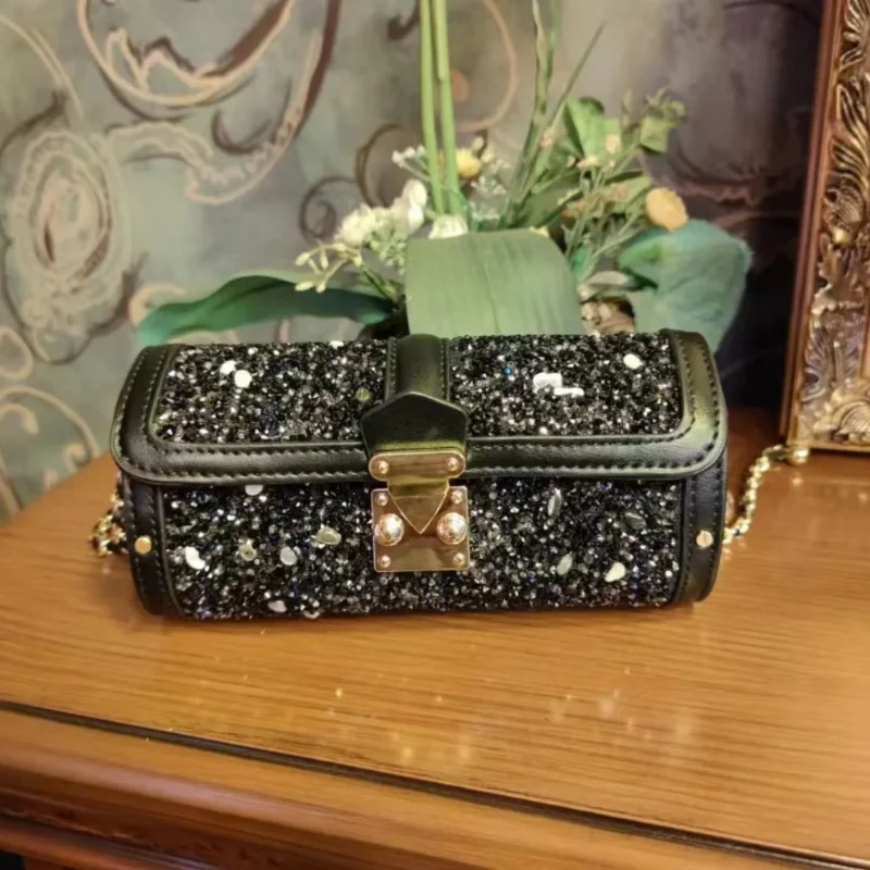 Новинка 2023, модная Высококачественная маленькая золотистая сумка с блестящими бриллиантами в стиле шоу, женская сумка через плечо с черным ...