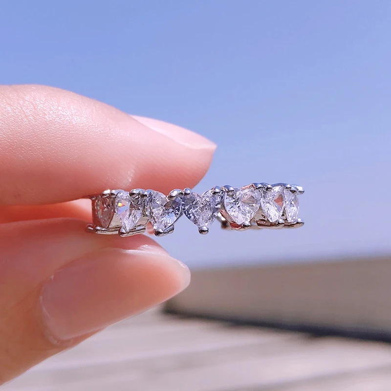 UILZ Gorgeous Heart Crystal Open Rings for Women Gold Silver Color AAA Cubic Zirconia Wedding Party Jewelry Gifts 2022 New 
UILZ Gorgeous Heart Crystal Open Rings for Women Gold Silver Color AAA Cubic Zirconia Wedding Party Jewelry Gifts 2022 New