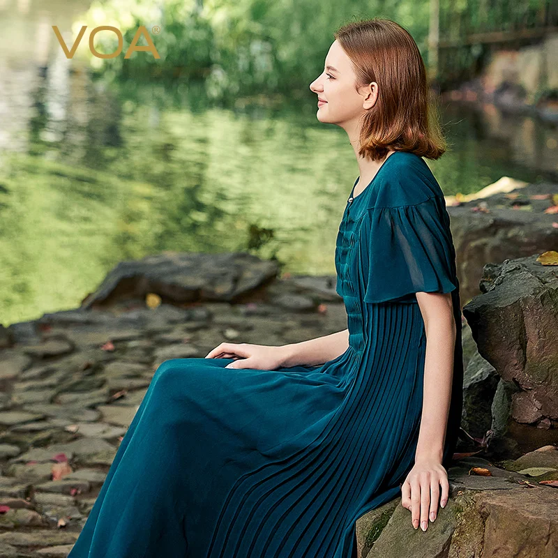 VOA Real Silk Double Layer Georgette Hole Green Short Sleeve Drop Neck Pearl Buckle Tuck Pleat Lightweight Silk Dress AE2185
VOA Real Silk Double Layer Georgette Hole Green Short Sleeve Drop Neck Pearl Buckle Tuck Pleat Lightweight Silk Dress AE2185