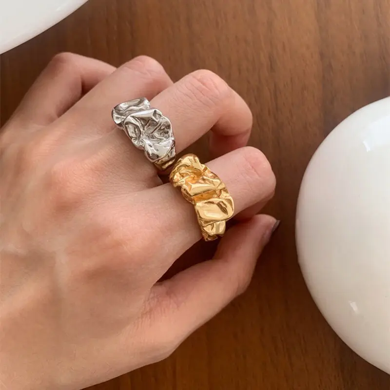 New 18K Gold Creative Hip Hop Simple Ring for Women Girl Fine Opening Adjustable Kpop Accessoires ZA Woman 2022 Vintage Gift
New 18K Gold Creative Hip Hop Simple Ring for Women Girl Fine Opening Adjustable Kpop Accessoires ZA Woman 2022 Vintage Gift