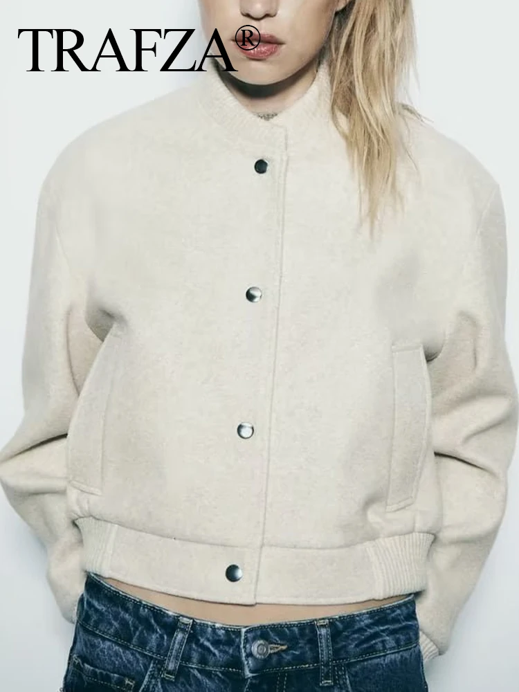 Куртка женская зимняя длинная на пуговицах, с длинным рукавом
Куртка женская зимняя длинная на пуговицах, с длинным рукавом