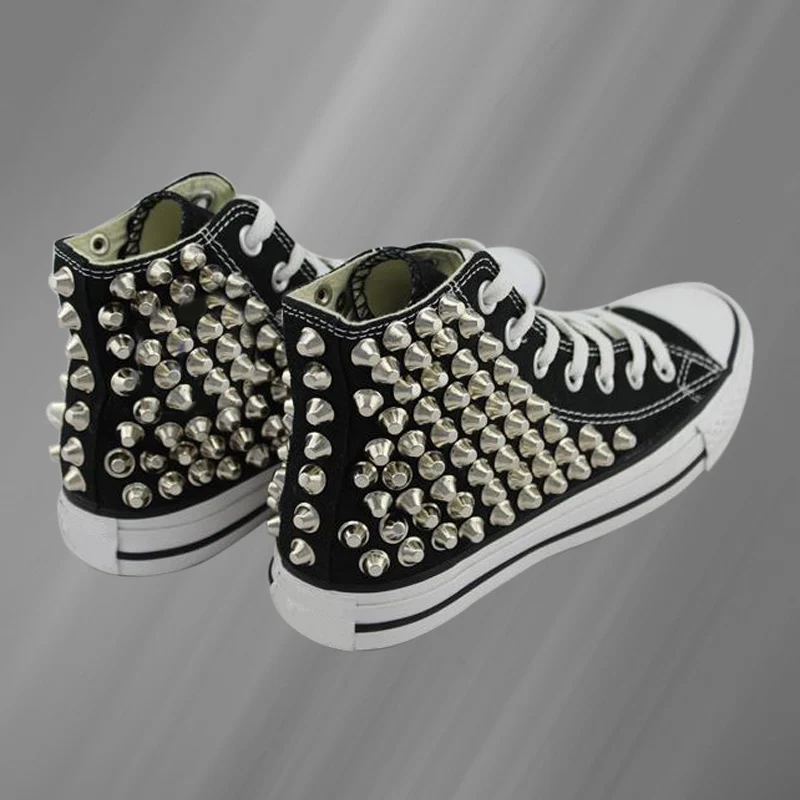 Rivet canvas shoes black cylinder rivets comfortable walking high-top handmade black rivets neutral flat vulcanized shoes 35-46
Rivet canvas shoes black cylinder rivets comfortable walking high-top handmade black rivets neutral flat vulcanized shoes 35-46