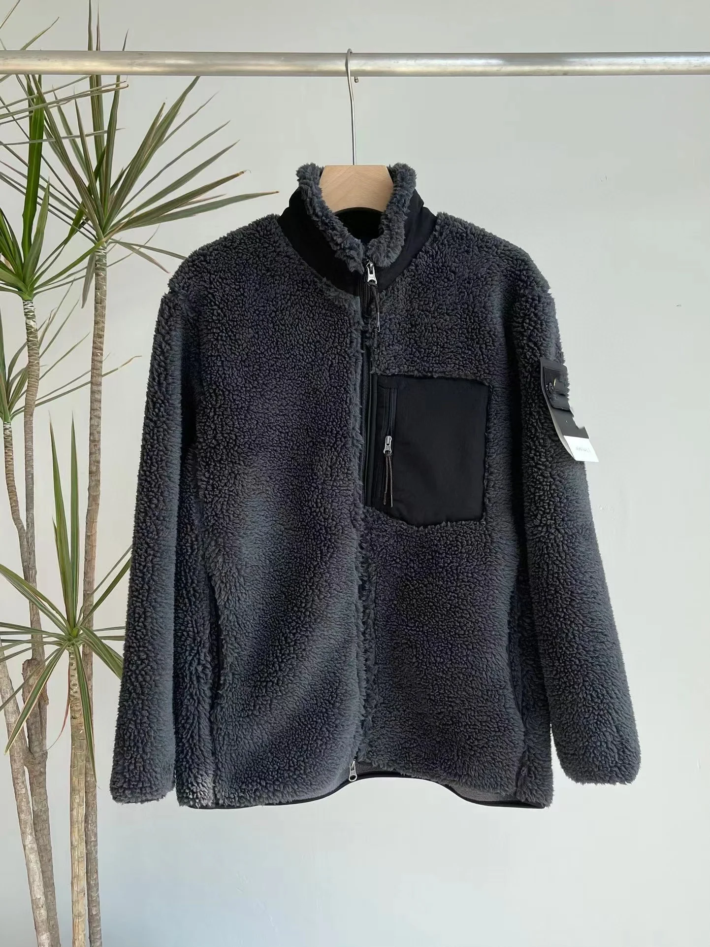 Outdoor Polar Fleece Jacket Men Women Winter Windproof Coat Fleeceplus Thickening Warm Liner Trekking Cardigan Couple Clothes
Outdoor Polar Fleece Jacket Men Women Winter Windproof Coat Fleeceplus Thickening Warm Liner Trekking Cardigan Couple Clothes