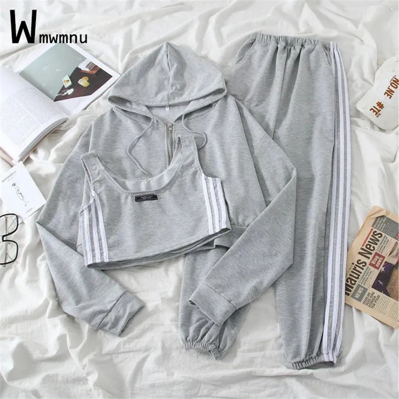 Gym Casual Tracksuit Women 3 Piece Sets Korean Chic Solid Hooded Zipper Coat+Crop Vest Tops+Capris Jogging Pants Sports Outfits
Gym Casual Tracksuit Women 3 Piece Sets Korean Chic Solid Hooded Zipper Coat+Crop Vest Tops+Capris Jogging Pants Sports Outfits