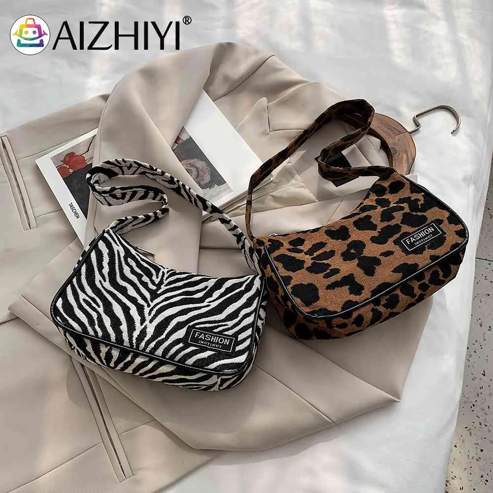 Casual Animal Printed Underarm Shoulder Bag Totes Canvas Street Female Handbags Phone Bag Teenager Young People Love Jugend Mode
Casual Animal Printed Underarm Shoulder Bag Totes Canvas Street Female Handbags Phone Bag Teenager Young People Love Jugend Mode