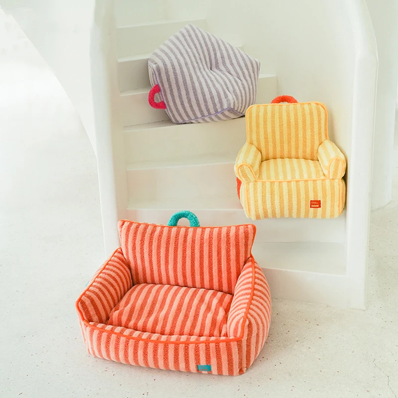 Winter Striped Pet Bed Warm Cat Bed Universal Cat Nest Soft Cushion Removable and Washable Cute Pet Sofa
Winter Striped Pet Bed Warm Cat Bed Universal Cat Nest Soft Cushion Removable and Washable Cute Pet Sofa