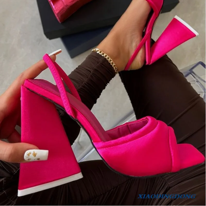 Women's Sandals Triangle Heel Ladies Slip On Fashion High Heel Shoes Satin Soft Padded Party Shoe Woman Pump Female 2022 Summer
Women's Sandals Triangle Heel Ladies Slip On Fashion High Heel Shoes Satin Soft Padded Party Shoe Woman Pump Female 2022 Summer