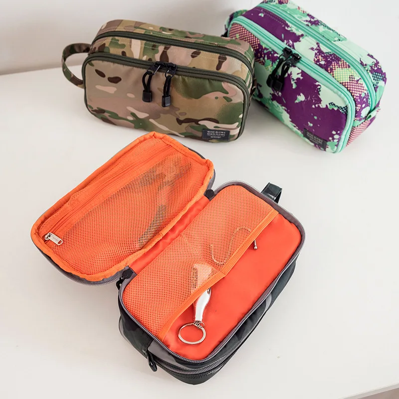 New Waterproof Men Hanging Makeup Bag Multipurpose Oxford Organizer Cosmetic Women Necessaries Make Up Wash Toiletry Toilet Bag
New Waterproof Men Hanging Makeup Bag Multipurpose Oxford Organizer Cosmetic Women Necessaries Make Up Wash Toiletry Toilet Bag