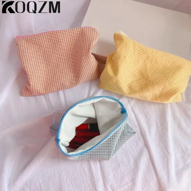 Fashion Travel Cosmetic Storage Bag Kawaii Wallet Women's Cosmetic Bag Handbag Phone Pencil Case Organizer Plaid Pencil Case
Fashion Travel Cosmetic Storage Bag Kawaii Wallet Women's Cosmetic Bag Handbag Phone Pencil Case Organizer Plaid Pencil Case