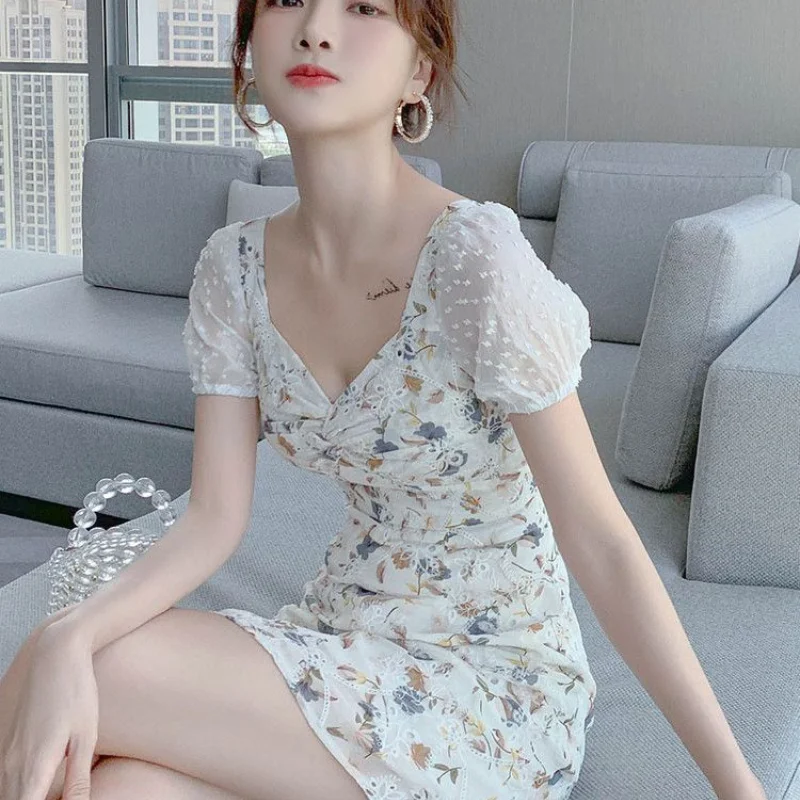 Dressed Women's 2023 Summer Temperament Goddess Style Waistband Square Neck Fragmented Chiffon
Dressed Women's 2023 Summer Temperament Goddess Style Waistband Square Neck Fragmented Chiffon