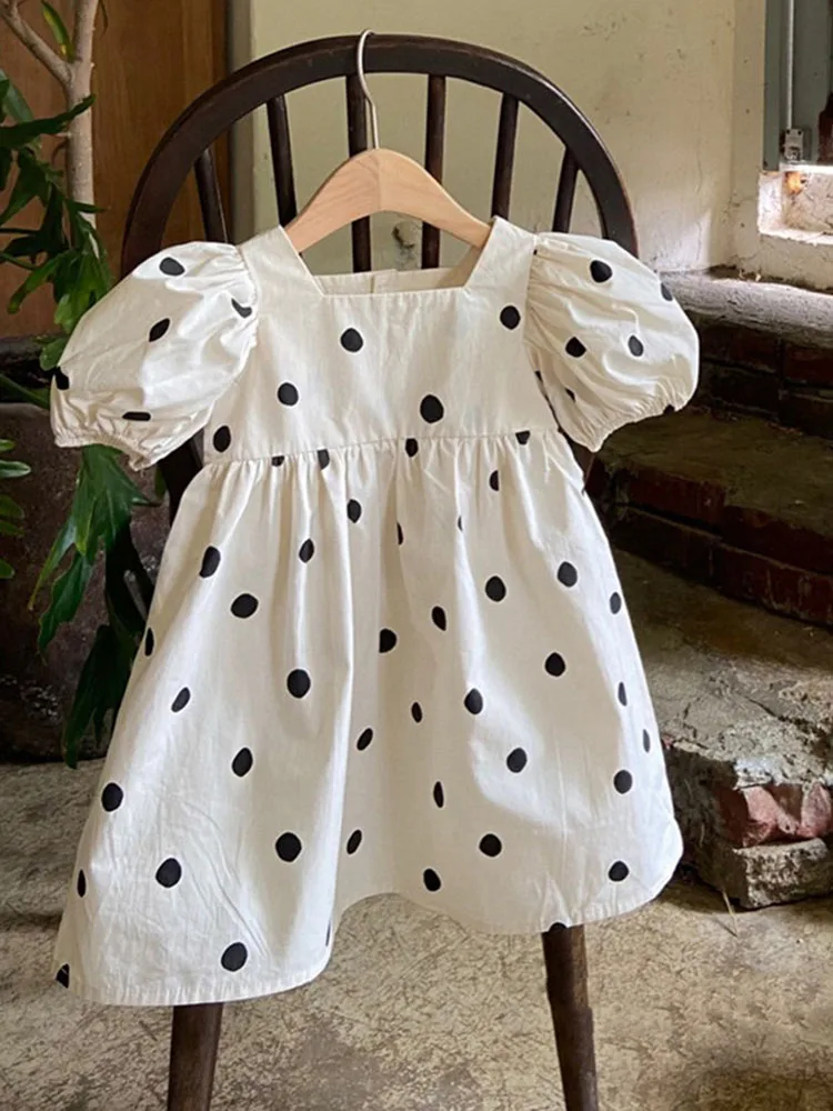 Summer Girls' Western Style Fashion Polka Dot Loose Dress Girl French Square Neck Puff Sleeve Skirt Korean Baby Clothes
Summer Girls' Western Style Fashion Polka Dot Loose Dress Girl French Square Neck Puff Sleeve Skirt Korean Baby Clothes