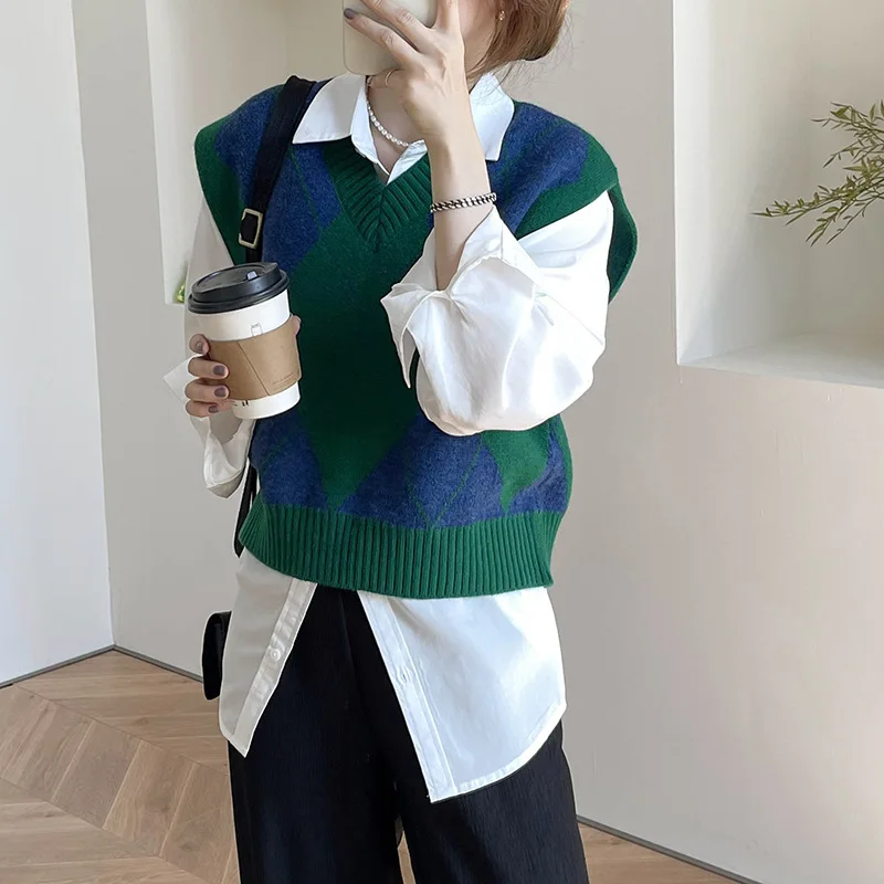 Fall 2021 Women's Fashion V-neck Contrast Color Rhombic Vest Knitting College Style Women's Outer Pullover Sweater Simple Vest
Fall 2021 Women's Fashion V-neck Contrast Color Rhombic Vest Knitting College Style Women's Outer Pullover Sweater Simple Vest