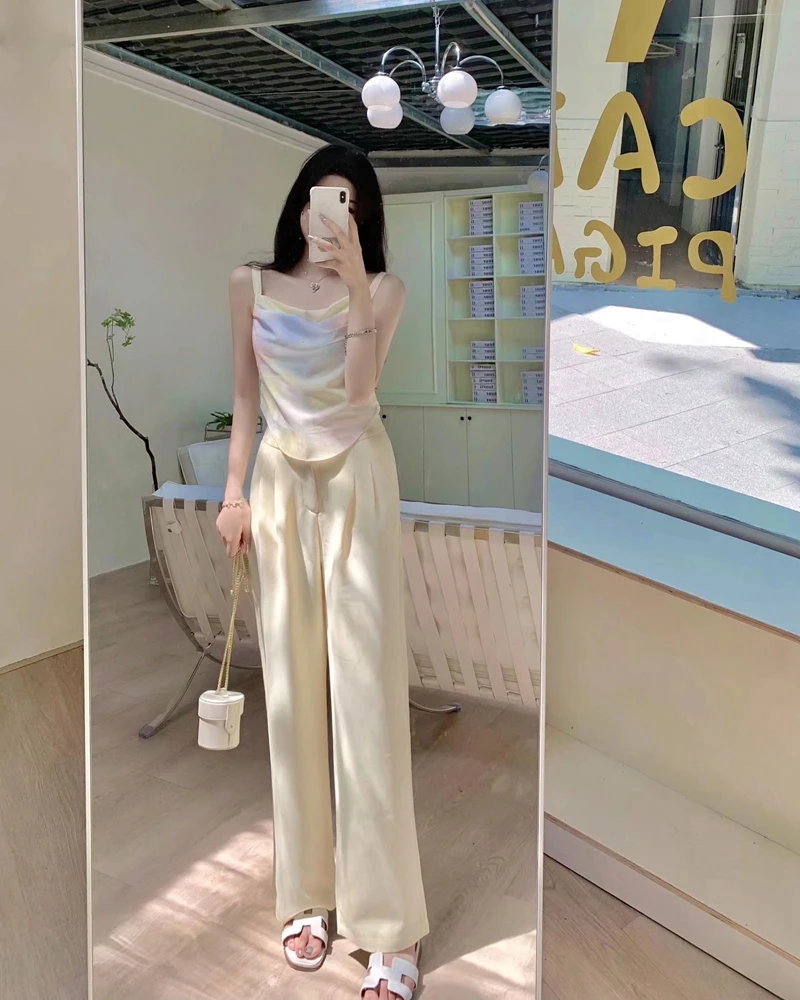 2022Summer New Temperament Royal Sister Goddess Fan Suspenders Wide-Leg Pants High-End Net Red Fried Street Two-Piece Suit Women
2022Summer New Temperament Royal Sister Goddess Fan Suspenders Wide-Leg Pants High-End Net Red Fried Street Two-Piece Suit Women
