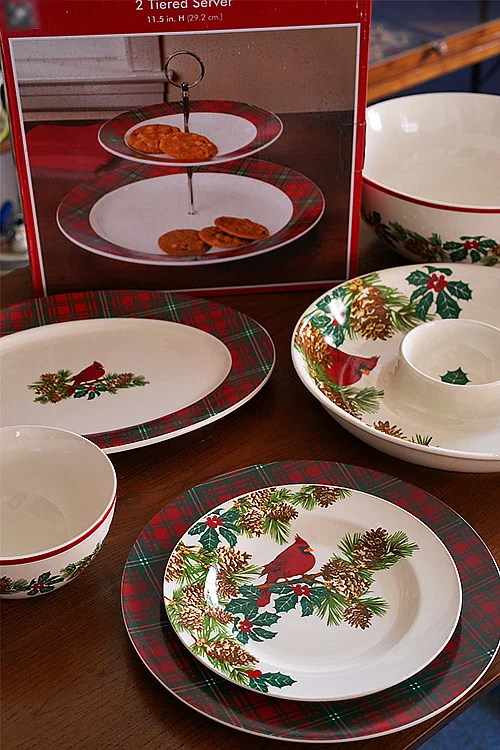 Christmas tableware European Christmas ceramics Western food plate Festival seafood plate bowl
Christmas tableware European Christmas ceramics Western food plate Festival seafood plate bowl