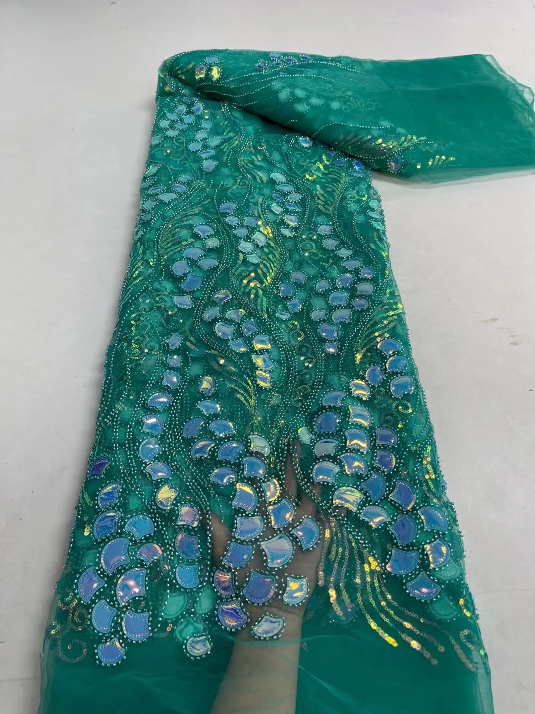 African Lace Fabric Sequins Glitter Tulle Lace Fabric High Quality 2022 Lace Fabric Embroidered Bead Mesh Lace For Party Dress
African Lace Fabric Sequins Glitter Tulle Lace Fabric High Quality 2022 Lace Fabric Embroidered Bead Mesh Lace For Party Dress