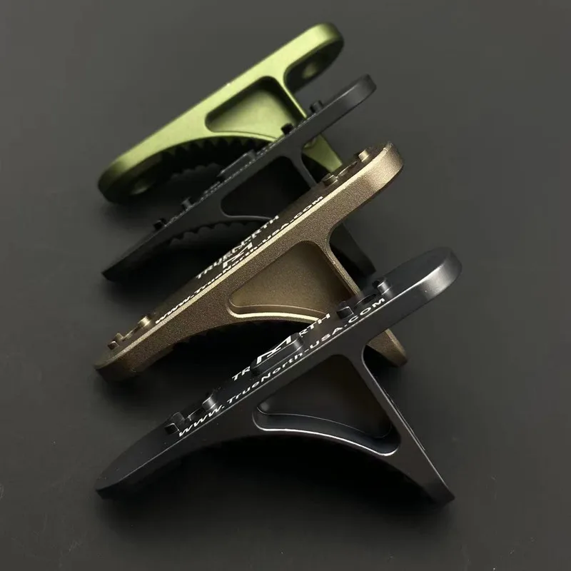 Tactical Aluminum Front Hand Grip Hunting Triangle Foregrip Holder For M-LOK Rail Airsoft Accessories
Tactical Aluminum Front Hand Grip Hunting Triangle Foregrip Holder For M-LOK Rail Airsoft Accessories