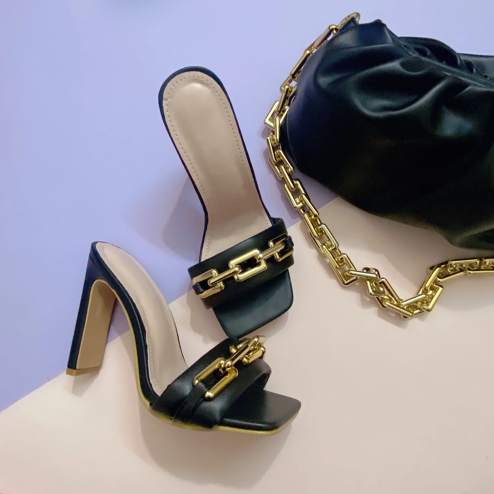 Summer Elegant Women's sandals Fashion New Metal Chain Decoration High Heels Mules Slides Pumps Square Toe Ladies Shoes
Summer Elegant Women's sandals Fashion New Metal Chain Decoration High Heels Mules Slides Pumps Square Toe Ladies Shoes